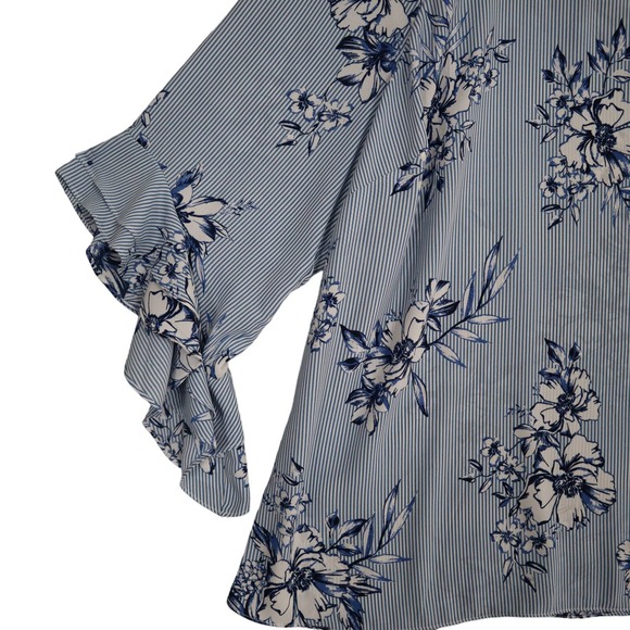 Roz & Ali Floral Flutter Sleeve Blouse Women's Plus Size 2X Blue White Stripe - Picture 2 of 8